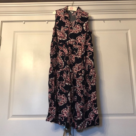 crown & ivy Dresses & Skirts - Crown & Ivy Paisley Tiered Dress